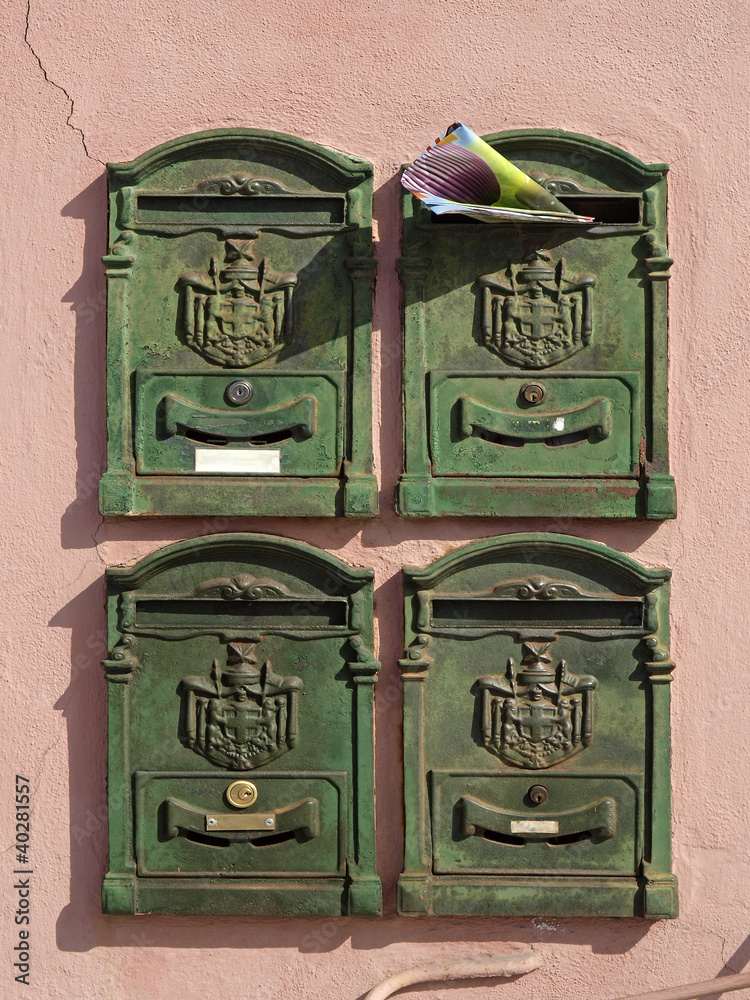 Grüne Briefkästen in Italien - postboxes in Italy Grüne Briefkästen in Italien - postboxes in Italy