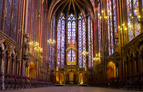 Fotografia Illuminated interior of the Sainte Chapelle, Paris, France