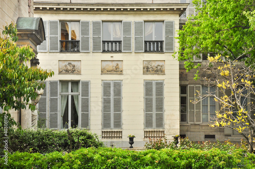 Wallpaper Mural Classic french house in Paris Torontodigital.ca