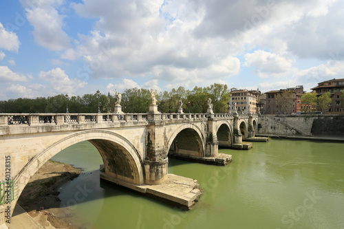 Bridge across the Tiber © wajan