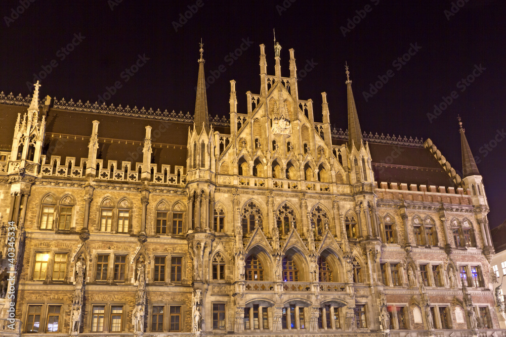 Altes Rathaus in München, nachts