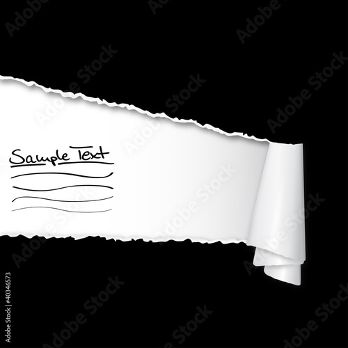 aufgerissenes Papier mit Textfreiraum