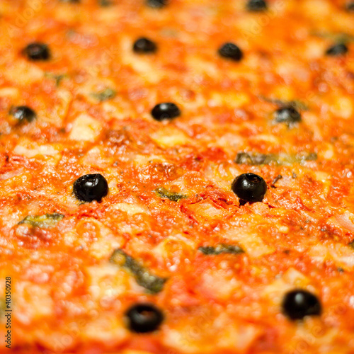 pizza oliwki pizzeria ser sos pomidorowy pieczone ciasto