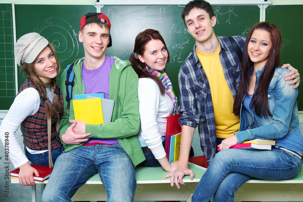 Obraz premium Portrait of friends- teens