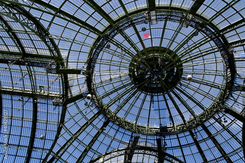 Verri  re du Grand Palais  Paris.