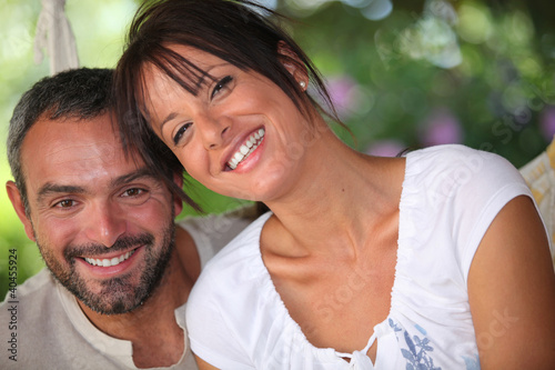 Obraz na plátně Smiling happy couple