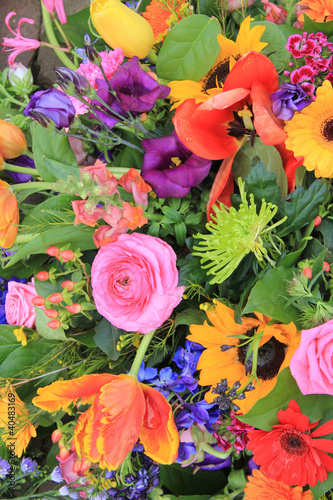 Fototapeta Naklejka Na Ścianę i Meble -  Spring bouquet in bright colors