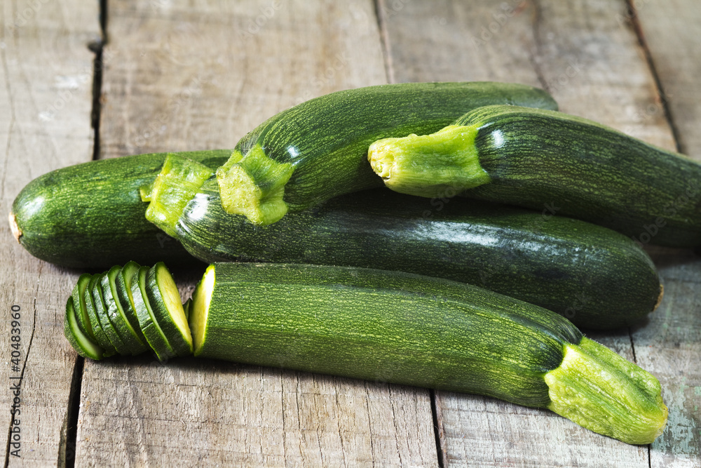 raw and fresh zucchini StockFoto Adobe Stock