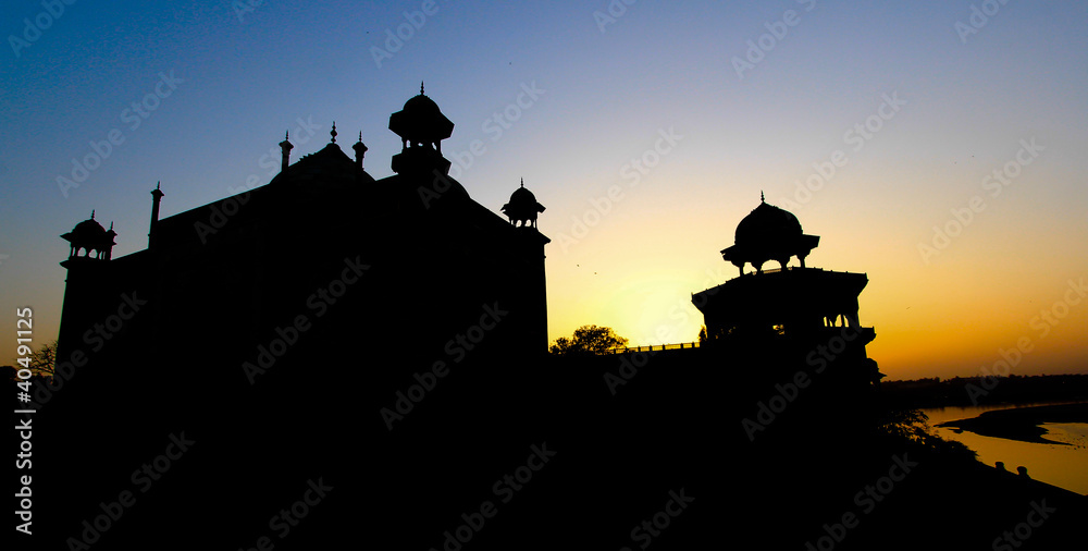 Agra Silhouette