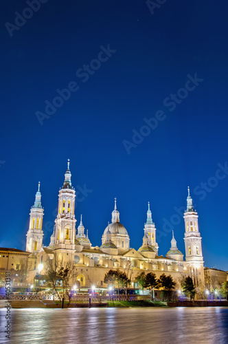 Obraz na plátně Our Lady of the Pillar Basilica at Zaragoza, Spain