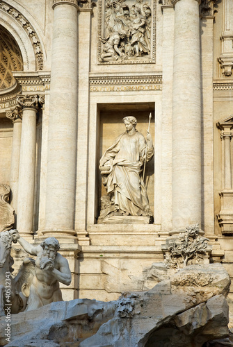 Trevi Fountain, one of the most famous in the world © claudiozacc