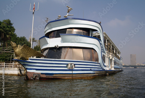 Obraz na płótnie Passenger ships on the Nile near Cairo w salonie