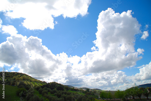 PAISAJE SIERRA Y CIELO