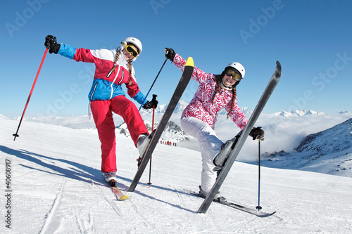 ski et figures sur les pites