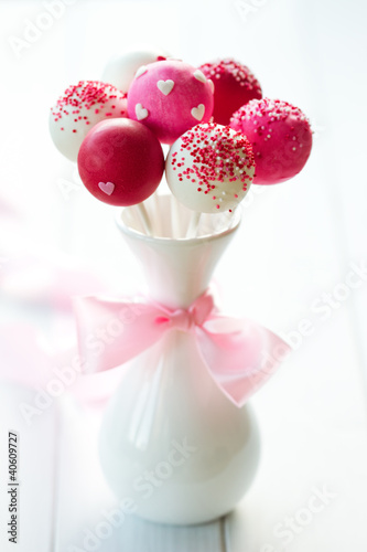 Wedding cake pops