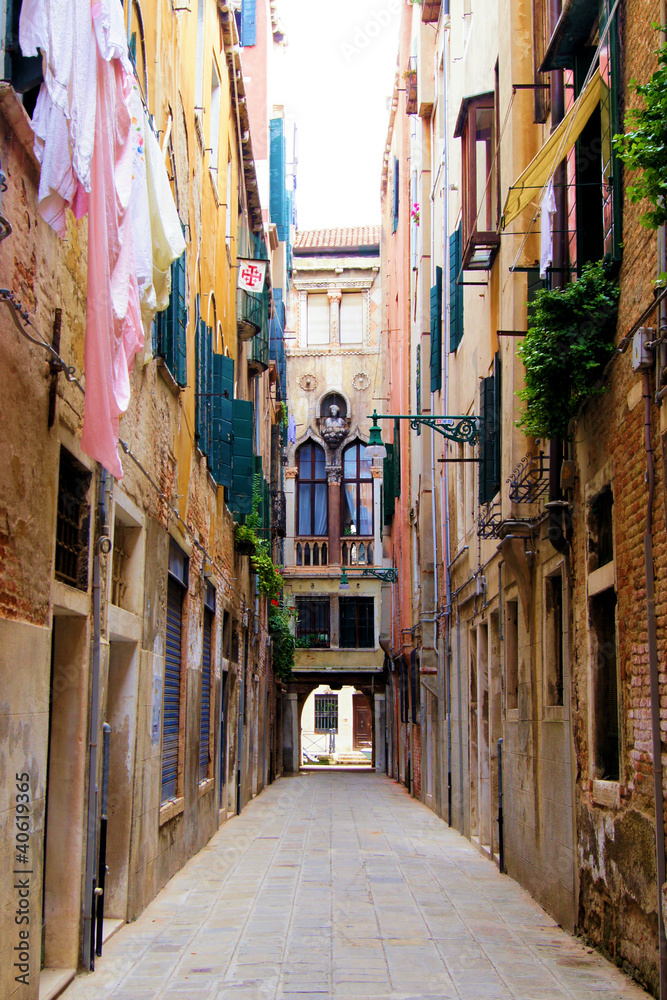 Venice - Picturesque narrow street