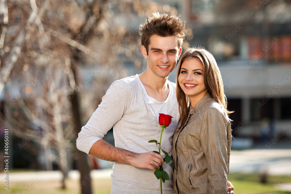Obraz premium romantic young lovers