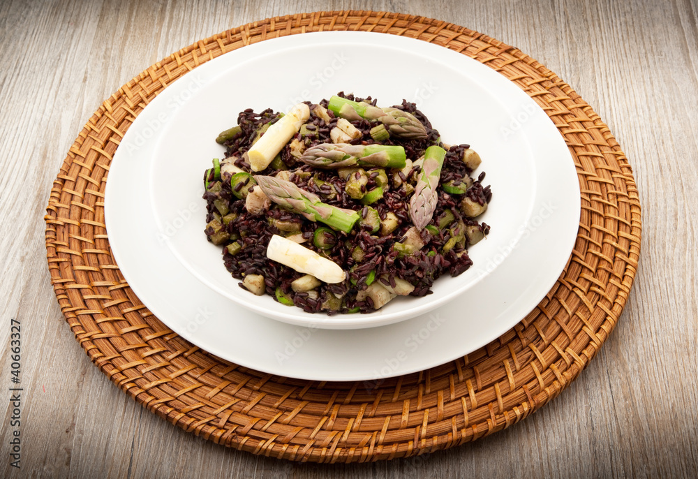risotto nero agli asparagi risotto nero agli asparagi