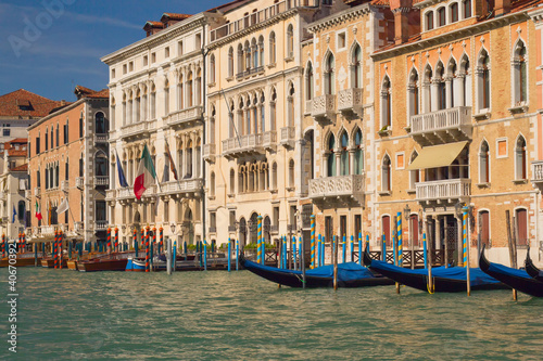 Grand Canal and gondolas (Venice, Italy) © frank11