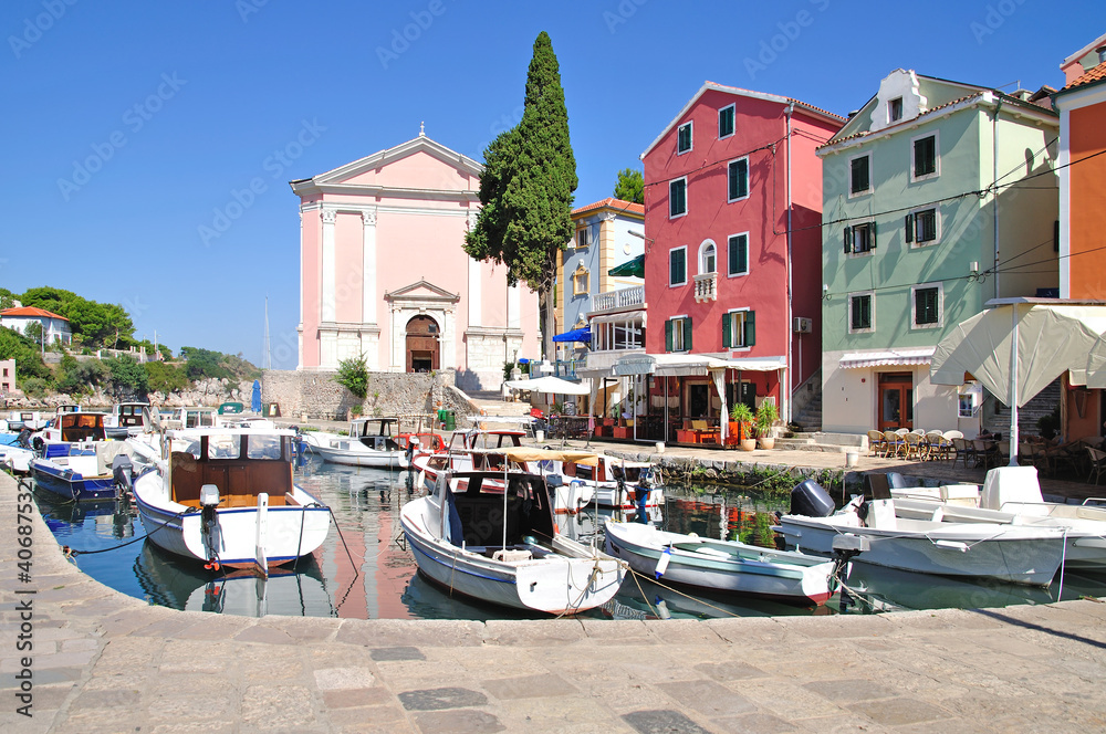 Fototapeta premium der berühmte Touristenort Veli Losinj auf der Insel Losinj