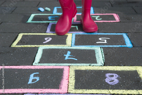 Foto Child is play hopscotch