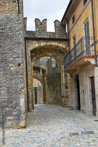 Fototapeta Naklejka Na Ścianę i Meble -  Castle of Vigoleno. Emilia-Romagna. Italy.