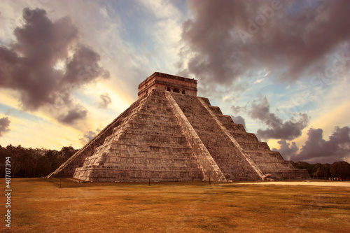 Kukulkan pyramid photo