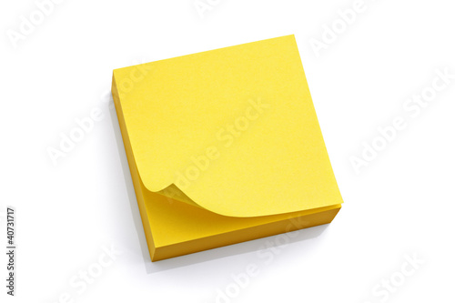 Blank yellow sticky note