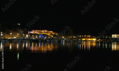 Vieux port de Marseille de nuit © quarkparis