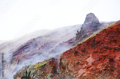 Nuvole di zolfo sul vulcano Vesuvio, Italia photo