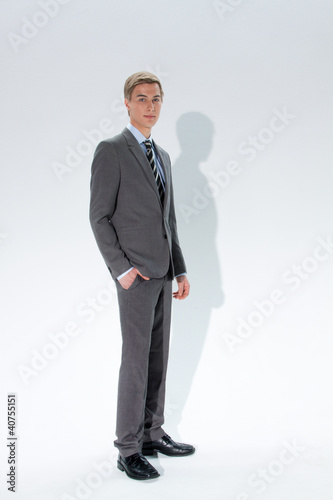 Gutaussehender junger Mann photo