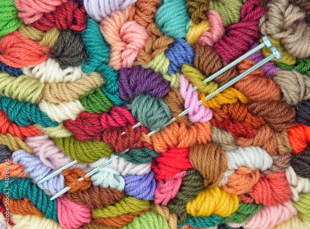 Colored Wools with Needles Colored Wools with Needles