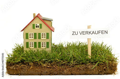 Haus mit Grundstück photo