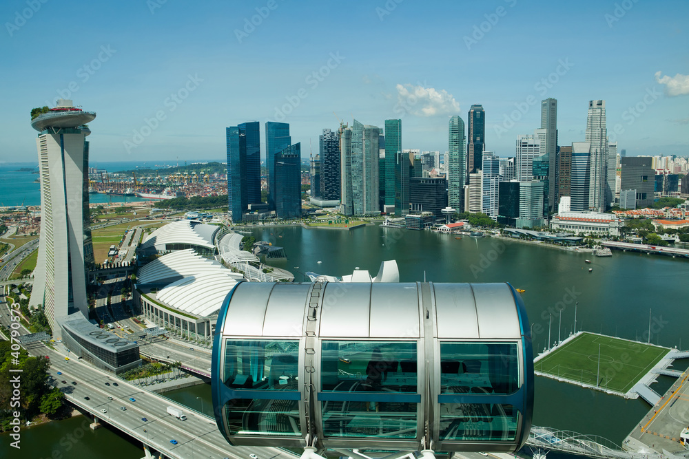 Naklejka premium Singapore Flyer and Marina Bay