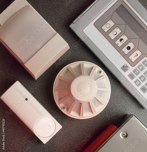 Фотография Smoke, fire detectors and control console