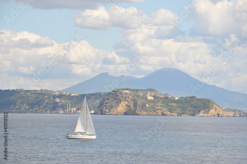 vista mare su Napoli e Vesuvio