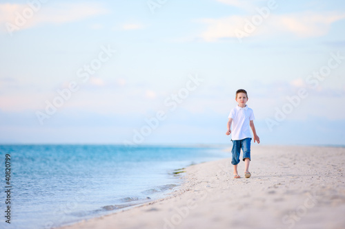 Little boy at beach © BlueOrange Studio
