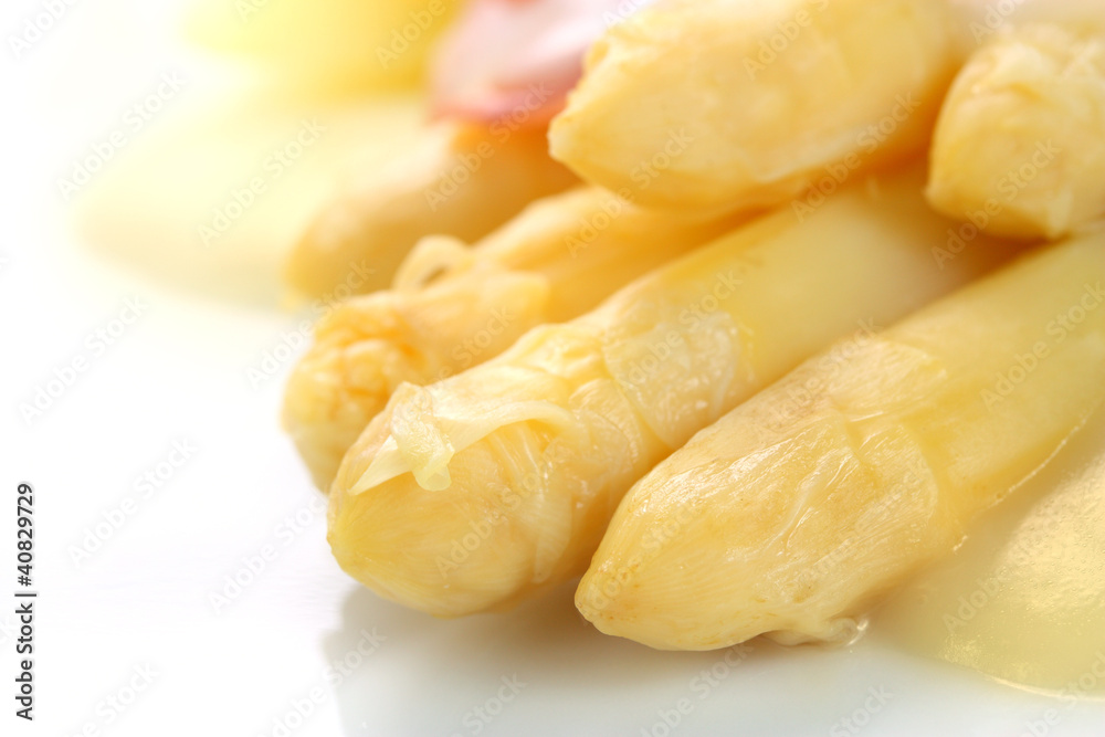 Spargel mit Sauce Hollandaise, Schinken und Kartoffeln Spargel mit Sauce Hollandaise, Schinken und Kartoffeln