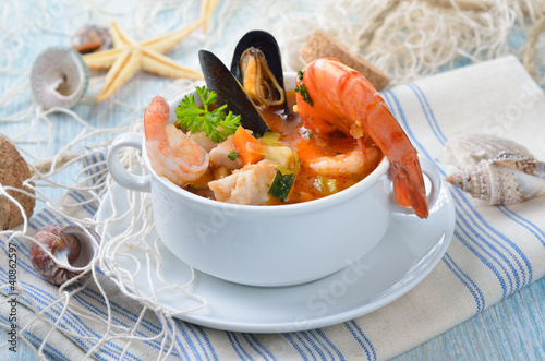 Kulinarische Fischsuppe photo