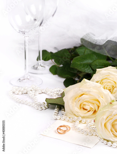 Still life with white roses