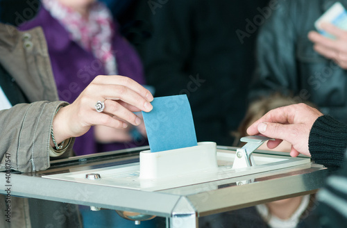 women 's hand vote photo