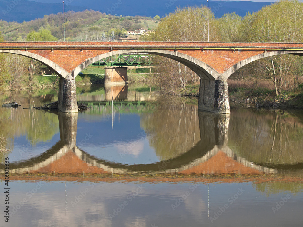 Fototapeta premium bridge on Arno