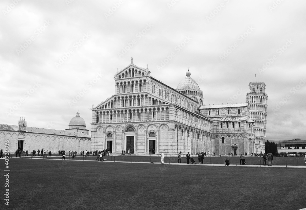 Piazza dei Miracoli in bianco e nero, Pisa, Italia