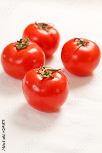 fresh tomatoes © Maksim Shebeko