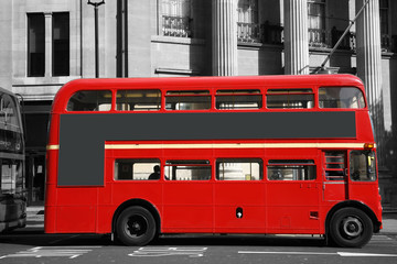 Papier peint photo Rouge, noir, blanc Bus à impériale rouge Londres  © Sampajano