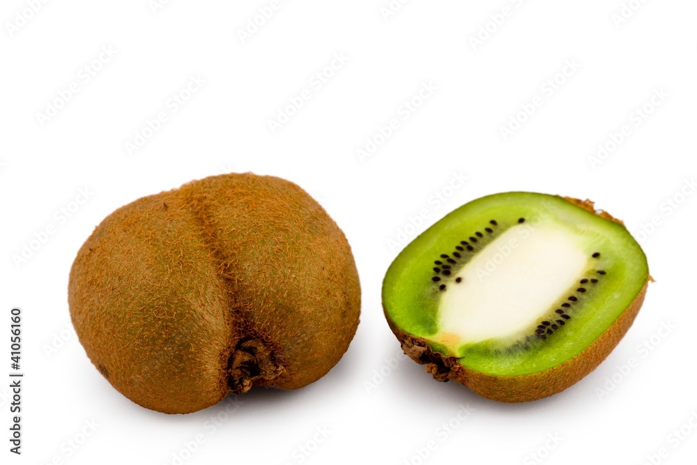 Obraz premium kiwi fruits isolated on a white background