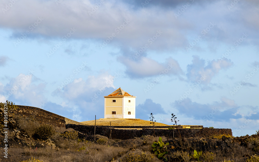 Yaiza, Lanzarote - old farm house converted in a home Yaiza, Lanzarote - old farm house converted in a home