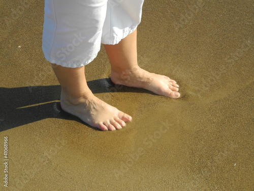 Füße am Sandstrand © Fotolyse