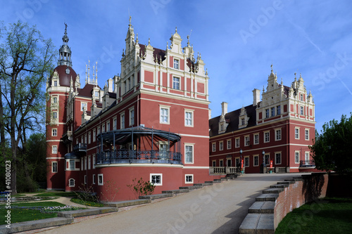 Bad Muskau Schloss im Fürst Pückler Park mit Löwe