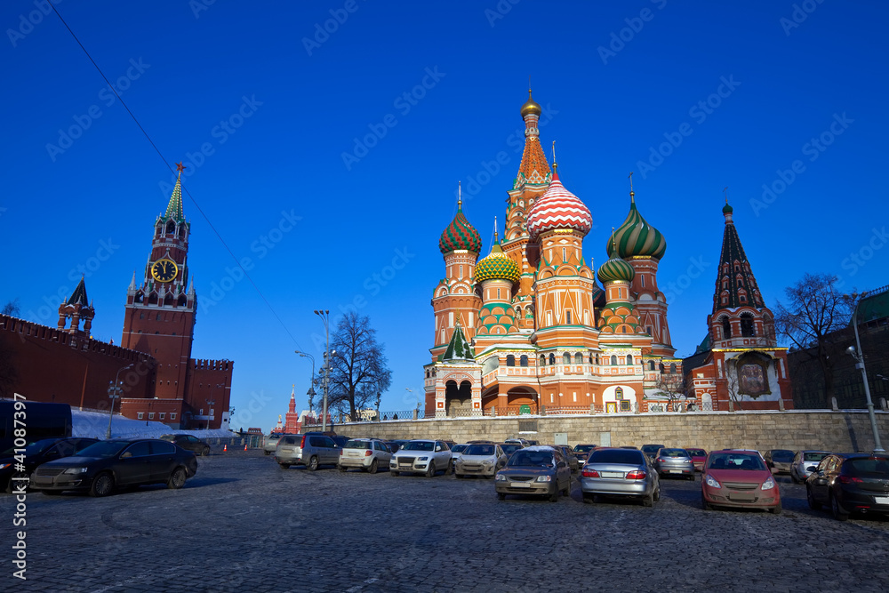 Fototapeta premium Intercession Cathedral at Moscow in winter